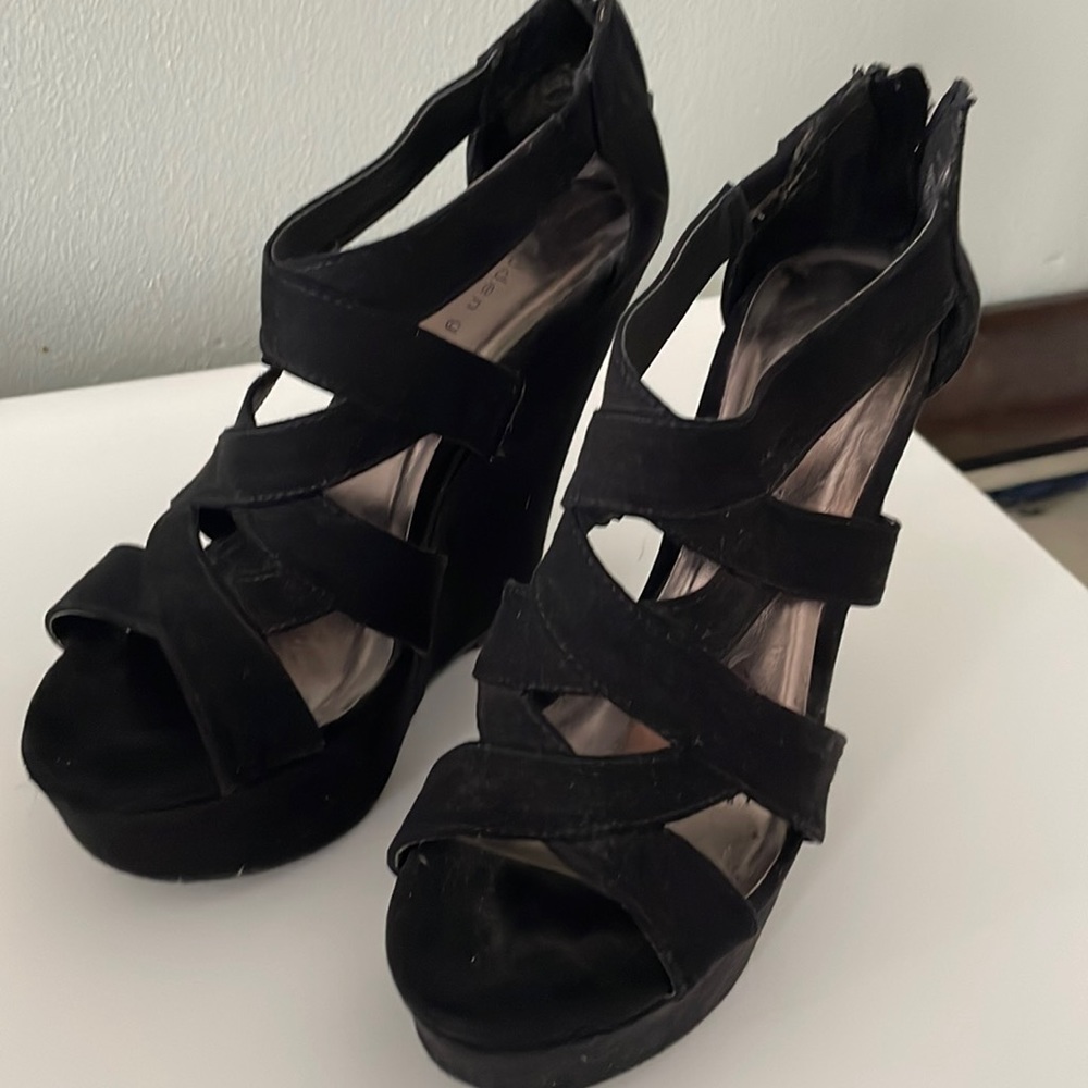 Madden girl black sandal wedges